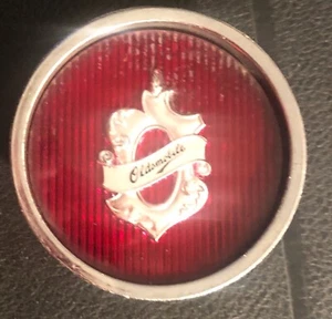 Vintage OLDS Wire Wheel Center Cap Nice Shape - Picture 1 of 3
