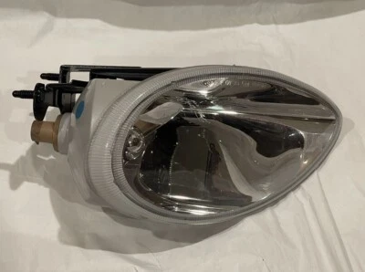 NUEVO 2001-03 GM OLDSMOBILE AURORA FARO ANTINIEBLA DELANTERO DERECHO OEM 25717708 Foto 1 de 4