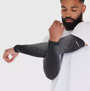 Nike Breaking 2 Speed Running Sleeves Black/Silver L/XL N0003571042 NEW - Picture 1 of 7