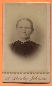CDV Waupun WI, Ritratto di donna, di Johnson circa 1880 - Foto 1 di 2