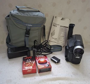 JVC GR-FX11 CAMCORDER COMPACT VHS C DIGITAL TAPE VIDEO CAMERA FX11EK - Picture 1 of 20