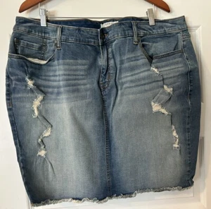 NWT New Torrid Plus Size 26 Distressed Blue Jean Denim Skirt Frayed Edge - Picture 1 of 4