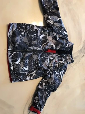 Abrigo Zero X Posur Talla Pequeña U 8 Negro Blanco Gris Rojo  Foto 1 de 4