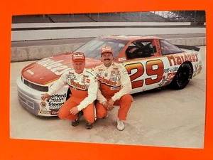 1988 Dale Jarrett mit Cale #29 Hardees - Bild 1 von 1