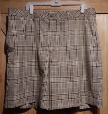 Pantalones Cortos Alan River Para Hombres 38 Tostados Golf Cuadros Frente Plano Mezcla de Poliéster Foto 1 de 4