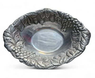 De colección Uva y Fresa Verano Cosecha Pan Frutero Ovalado Aluminio Enfriar Servir Foto 1 de 4