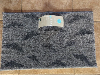 Alfombra de baño ultra suave MARTHA STEWART gris antideslizante/murciélagos 21" x 34" nueva Foto 1 de 4