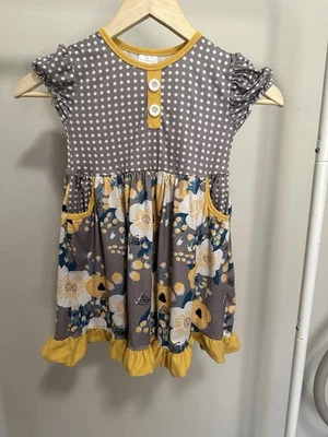 Серый желтый и белый цветочный и горошек платье размер 4T - Изображение 1 из 4