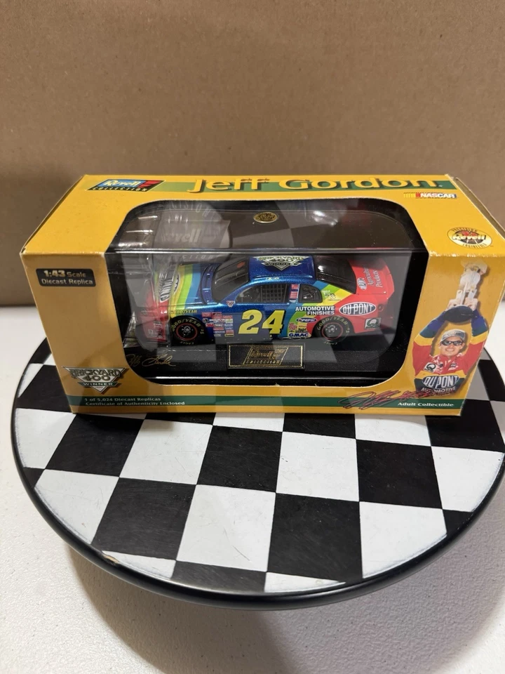 Jeff Gordon #24 DuPont Brickyard 400 Winner 1999 1/43 Nascar Diecast W/ Case! - Image 1 of 4