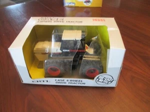 Trattore 4x4 vintage ERTL Case 4894 scala 1/32 pressofuso bianco - Foto 1 di 7