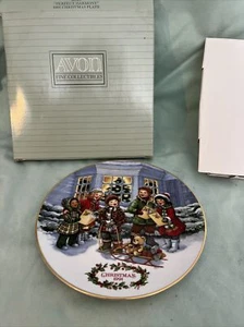 AVON PERFECT HARMONY 1991 CHRISTMAS PLATE Carolers 22K Gold Trim Singing Kids - Picture 1 of 4