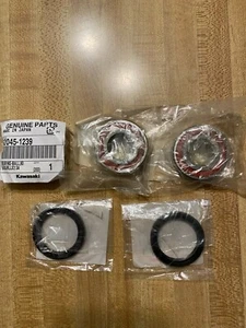 OEM Kawasaki Rear Wheel Bearings & Wheel Seals for 1997-2002 KX125 -KX500 - Picture 1 of 1