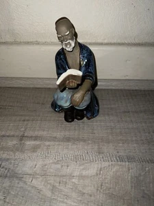 Vintage Chinese Shiwan Glazed Mudmen Figurine 1960s Old Man Reading a Book No.69 - Picture 1 of 5