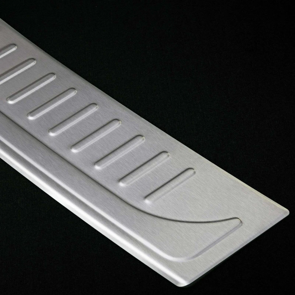 Protector de borde de carga acero inoxidable mate adecuado para VOLVO XC70 II|2013-16 FACELIFT - Imagen 1 de 3