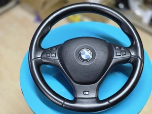 BMW X5 (E70) Lenkrad fur m pack. mit airbag. Schwarz - Bild 1 von 3