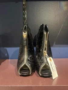 Tacones Tom Ford Archive para mujer de cuero de cocodrilo con punta abierta - Imagen 1 de 3
