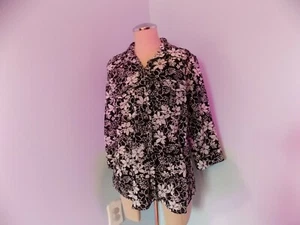Croft & Barrow Black and White Floral Blouse ( M ) - Picture 1 of 3