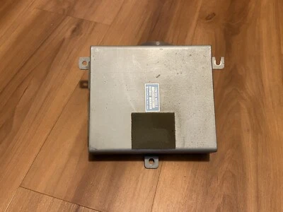 Isuzu 1988 1989 camioneta motor 2,3 L MT ECM ECU 8943368190 Foto 1 de 4