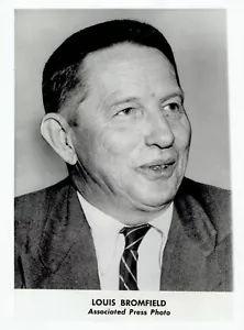 1950 Press Photo Novelist and Conservationist Louis Bromfield - Picture 1 of 2