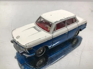 DINKY TOYS 157 BMW 2000 TILUX WITH LIGHTING -WHITE+BLUE 1:43- FAIR - 390 - Picture 1 of 8