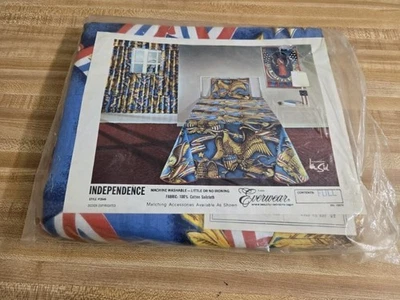 Vtg. mcm Everwear bed cover/full semi sealed Independence pattern. - Image 1 of 4