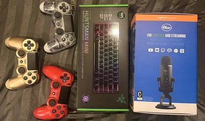 Razer Huntsman Keyboard, Blue Yetti Microphone, and Three PS4 Controllers Lot! - Image 1 of 4