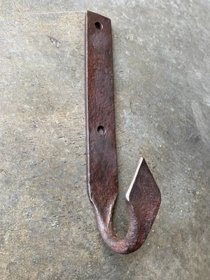 Ancien crochet sur platine,en fer forgé  pour porte volet grille,ferrure penture - Photo 1/4