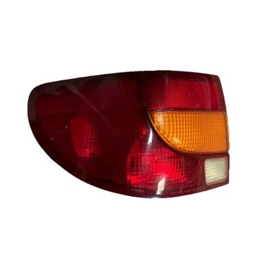 ⭐️ Luz trasera izquierda conductor SATURN Sl1 Sl2 2000-2002 sedán OEM Foto 1 de 4