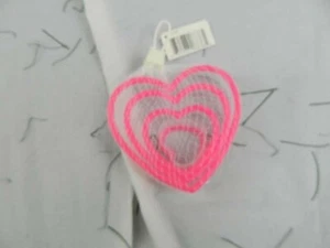 NEW 3 pc set of heart shaped plastic cookie cutters valentine - Picture 1 of 2