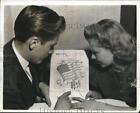 1942 Press Photo Bob Blaubelt & Dorothy Eller Students at Bergen College NJ