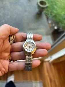 Vtg Sharp Watch Women 100 FT. Water Resistant Stretch Band New Battery - Picture 1 of 8
