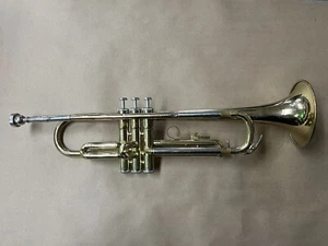 USED-Yamaha YTR-2320 Bb Trumpet Student/Beginner Level no case - Picture 1 of 7