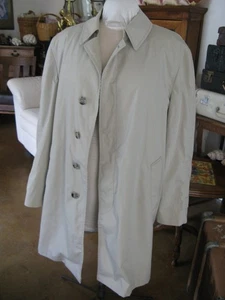 London Fog Vintage Trench Coat Size 44 L Faux Fur / Fleece Zip Out Liner - Picture 1 of 9