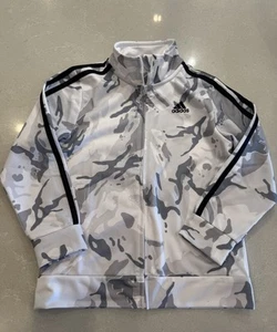 Boys Adidas jacket Size 6 - Picture 1 of 2