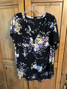 Torrid 3 Shirt Sheer Shirt Black And Floral 3x - Picture 1 of 6