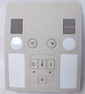 Se adapta a; Lámpara de luz interior trasera superior Audi A8 S8 4E0947111 AB U57 Foto 1 de 4