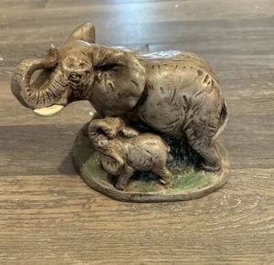 Elephant & Baby Figurine - Picture 1 of 5