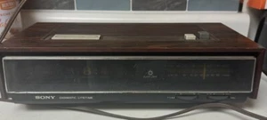 Sony Digimatic Flip Clock FM-AM Radio TFM-C770W Wood Grain Case Vintage *Works* - Picture 1 of 5