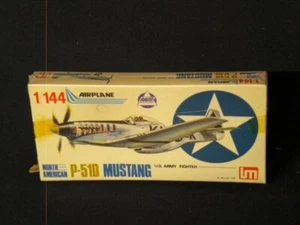 AHM P-51D Mustang 1/144 Kit - Picture 1 of 1