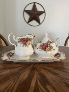 Vintage Royal Albert Bone China Cream & Sugar Bowl with Tray Old Country Rose - Picture 1 of 7