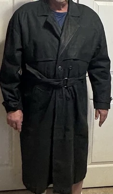 Abrigo largo de cuero para hombre Foto 1 de 4