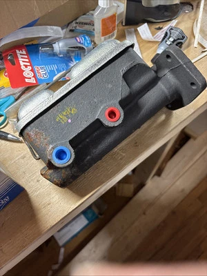 Cilindro maestro Wagner R88783 aplicación múltiple Chrysler Dodge 74-79 Foto 1 de 4