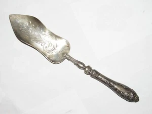 12I13 ANCIENNE PELLE A TARTE EN ARGENT MASSIF POINÇONS MINERVE 101,77 grs - Picture 1 of 9