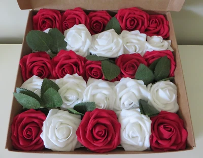 Ling's Moment Red and White Roses - Box of 25 - Image 1 of 4