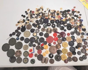 Antique Vintage Buttons ESTATE LOT Bakelite Glass Metal Victorian to Art Deco - Picture 1 of 12