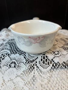Pfaltzgraff Piatto Burro/Salsa 4" X 2,25 T Disegno Floreale Tea Rose - Foto 1 di 5