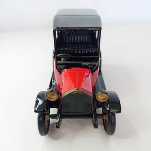 Ford Modelo T 1917 Vintage Coche de Metal Modelo Japón Rojo/Negro, 15 cm 783 g - Imagen 1 de 5
