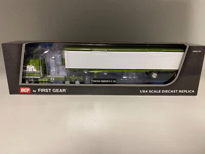 DCP 1/64 60-1555 GREEN & WHITE KENWORTH K100 AERODYNE LONG FRAME W/TK REEFER NIB - Image 1 of 4