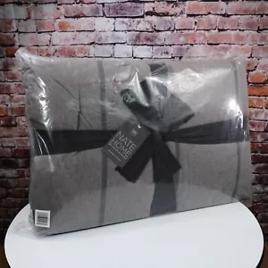 Luxury Nate Home by Nate Berkus Lines Quilt Set, Full/Queen MSRP $398 - Picture 1 of 3