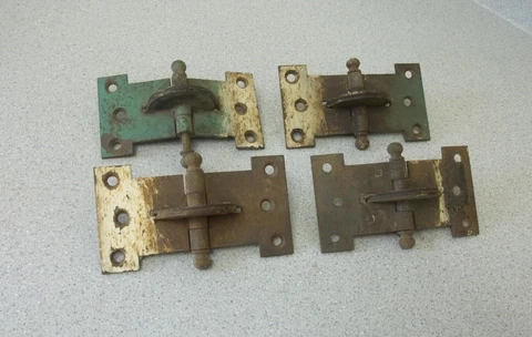 Antique hinges with unique design 4 total Cover